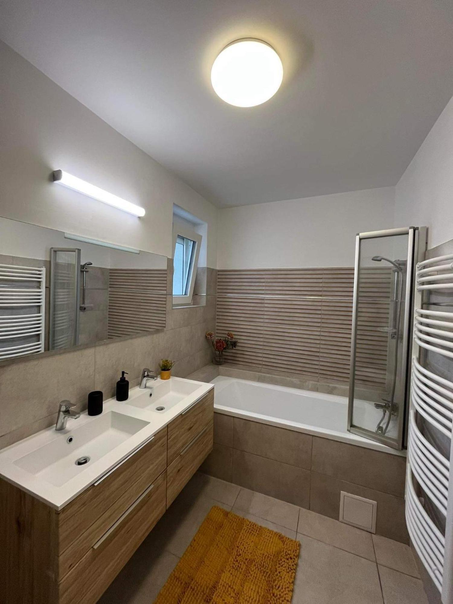 Ada Apartman Sopron Exterior foto